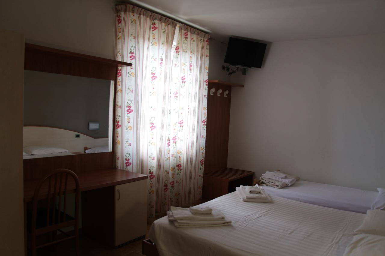 Albergo Da Benedetta Vetralla Exterior photo