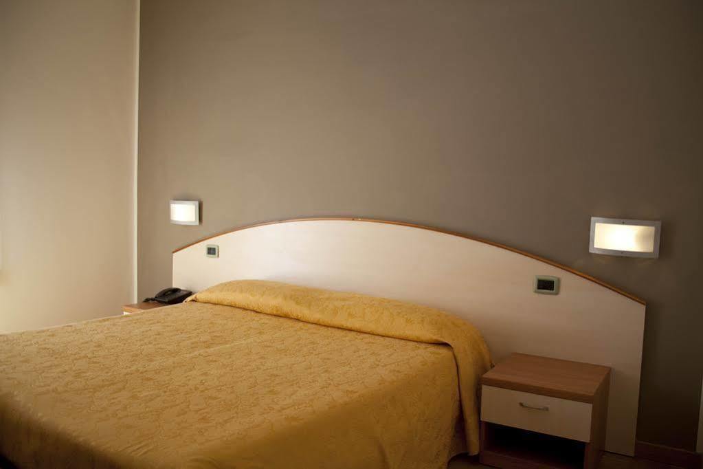 Albergo Da Benedetta Vetralla Exterior photo